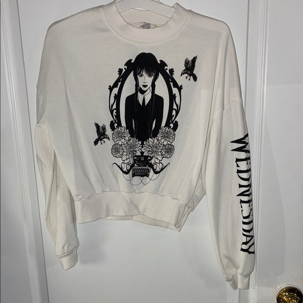 H&M white/Cream Long Sleeve Graphic Crop Sweatshirt